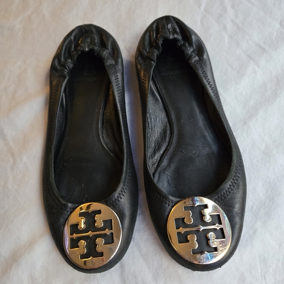 Tory Burtch Reva Ballet Flats Black Leather 8.5 Gold Medallion - Picture 6 of 12